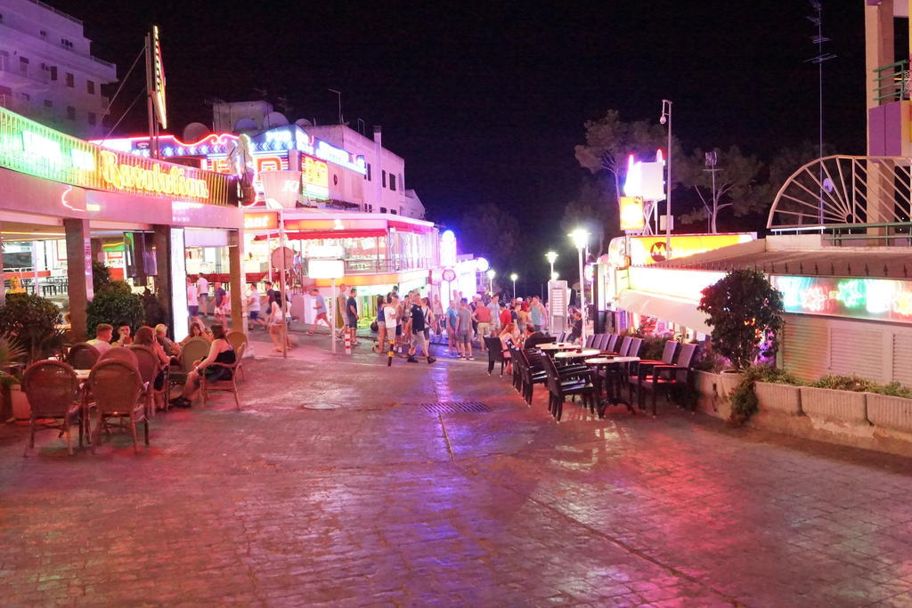 Coconut Apartments - Adults Only Magaluf  Buitenkant foto